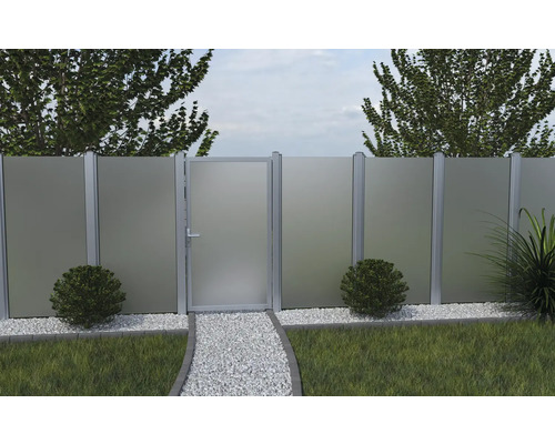 Gartenzaun mit Tür und Sichtschutz aus Glas