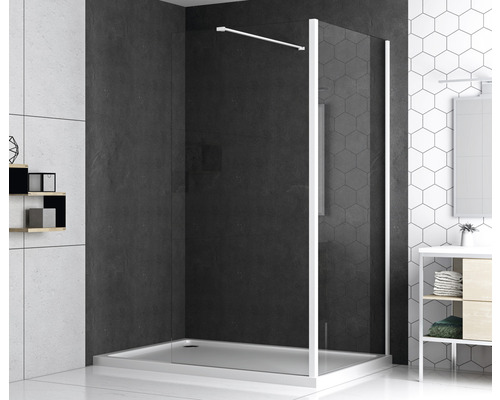 Badezimmer mit Duschkabine, Duschwanne und Waschtisch