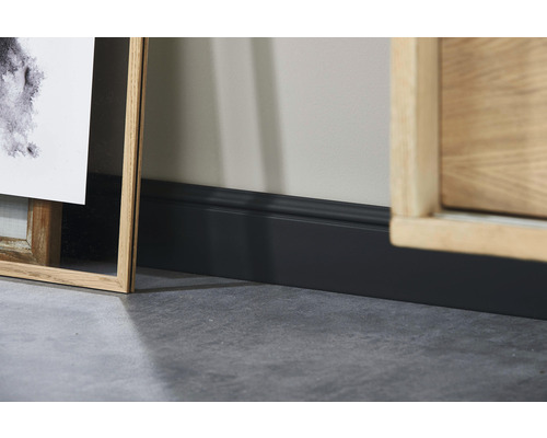 Sockelleiste an einer Wand