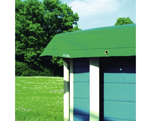 Grünes Planendach auf Gartenhaus