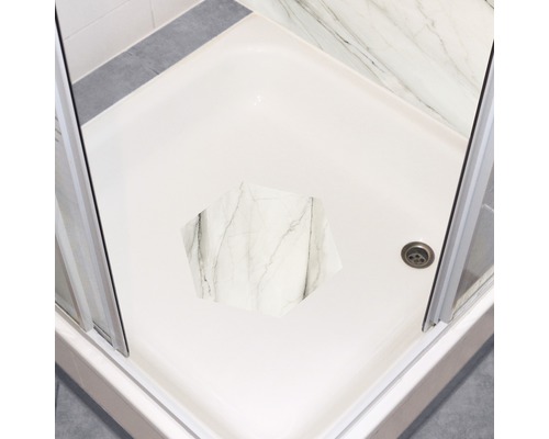Dusche mit rutschhemmender Einlage im Inneren