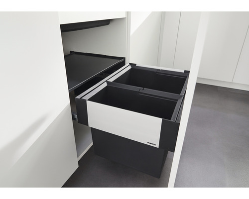 "Abfalltrennsystem zur Montage in einem Küchenschrank mit zwei Behältern und einem zusätzlichen Fach