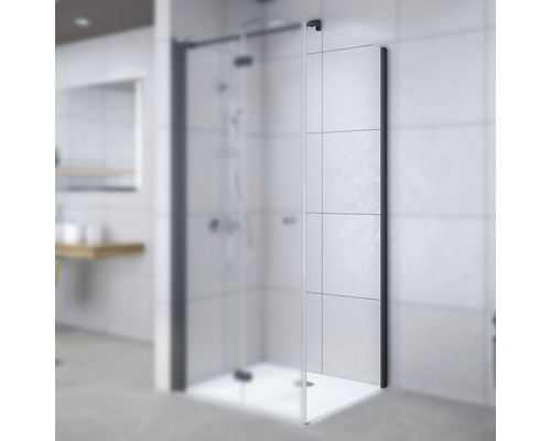 Walk-In-Duschwand mit Glas und schwarzem Rahmen im Badezimmer