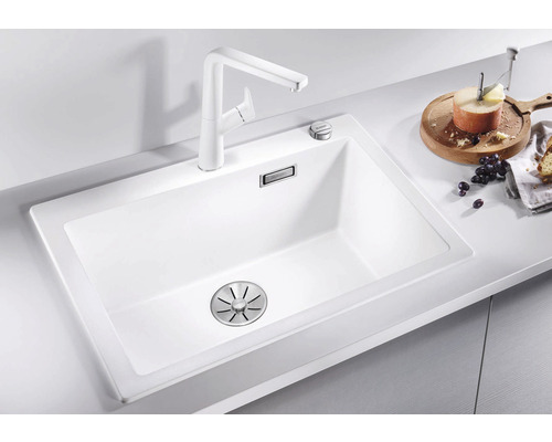 Spüle mit Armatur und Ablauffernbedienung