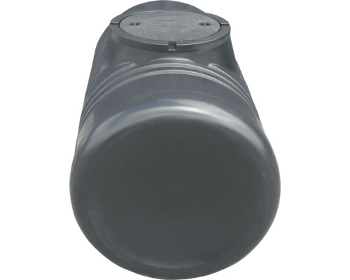 Grauer Erdtank zur Regenwassernutzung