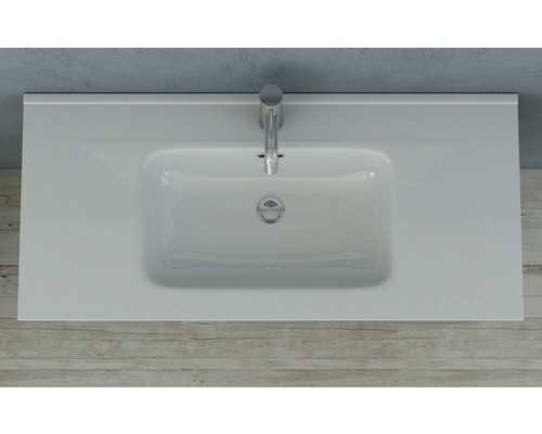 Waschtisch mit Hahn und Becken