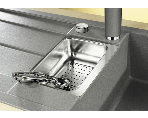 Edelstahlspüle mit Abtropfsieb und Eiszange