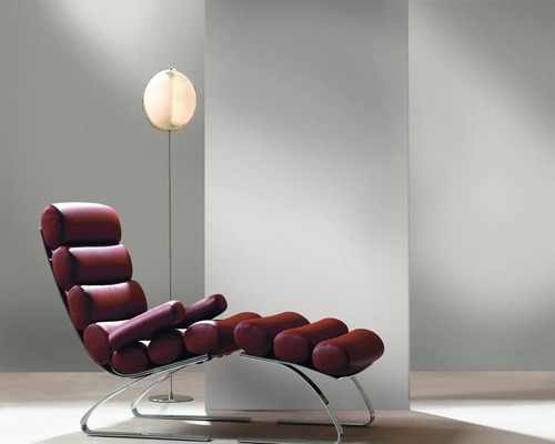 Szene mit Sessel und Stehlampe