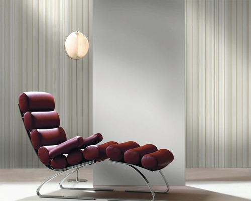 Lesesessel mit verchromtem Gestell und Polsterung