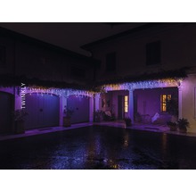 Hausfassade mit Twinkly Lichterkette zur Dekoration