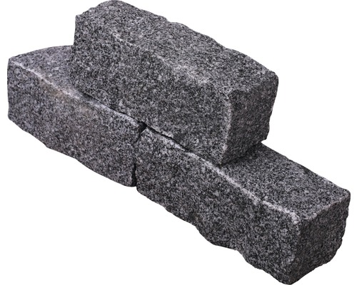 Zwei graue Granitpflastersteine gestapelt