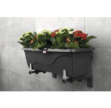 Wandbepflanzter Blumenkasten mit Bewässerungssystem für den Aussenbereich.