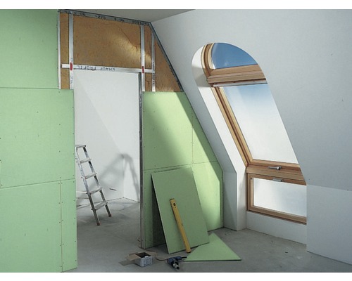 Dachgeschossausbau mit Gipskartonplatten, Metallprofilen und Dachfenster