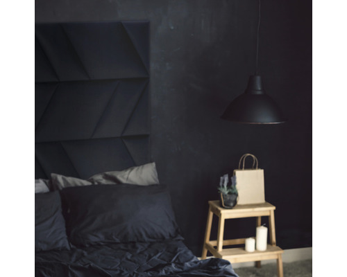 Wandkissen Riviera schwarz Samt-Optik 30 x 30 cm links Schlafzimmer mit Bett, Nachttisch und Hängelampe