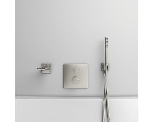 Aufputz-Badearmatur mit Handbrause und Bedienelement