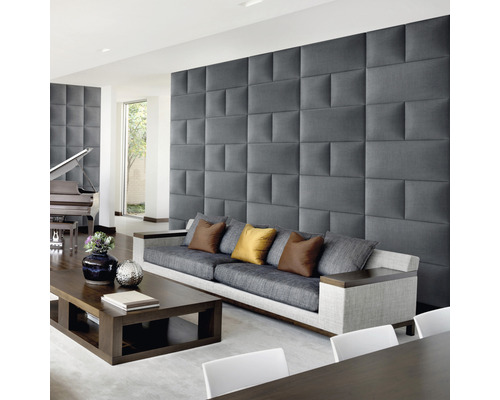 Wandkissen Kingston grau Gewebte-Optik 30 x 60 cm Wohnzimmer mit grauen Akustikpaneelen an der Wand, Sofa und Couchtisch