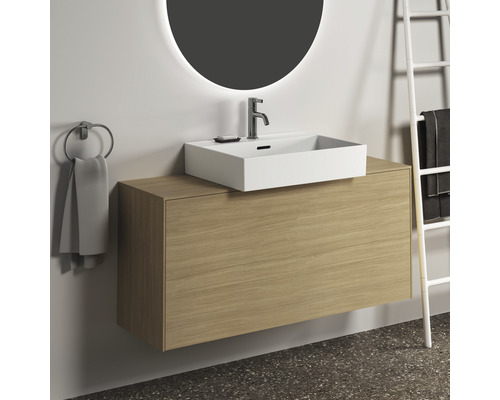 Modernes Badezimmer mit Waschtischunterschrank und Aufsatzwaschbecken