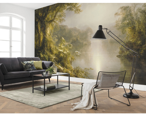 Wohnzimmer mit Fototapete, Sofa, Tisch, Stuhl und Stehlampe