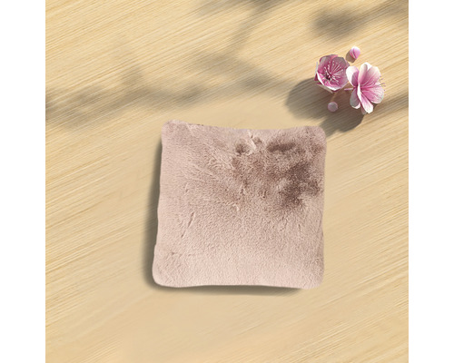 Quadratisches Dekokissen aus Kunstfell