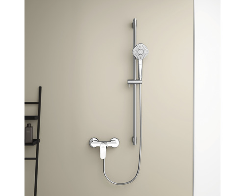 Duscharmatur mit quadratischem Duschkopf und Brausestange zur Wandmontage