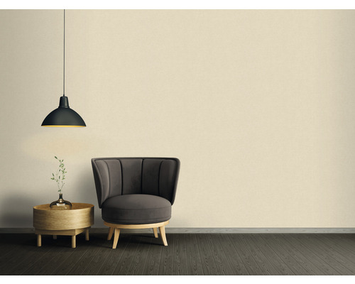 Inneneinrichtung mit Sessel, Beistelltisch und Hängelampe