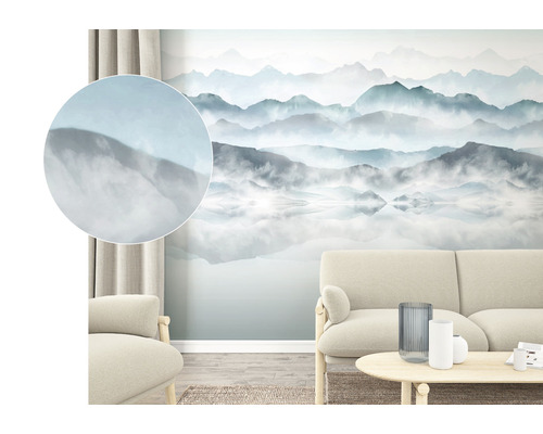 Wohnzimmer mit Fototapete Berglandschaft und Reflexion im Wasser