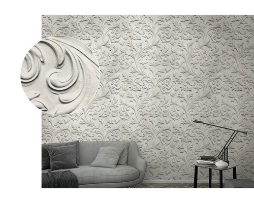 Wohnzimmer mit gemusterter Tapete und Möblierung