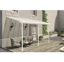 Terrasse mit Überdachung, Sitzmöbeln und Tisch