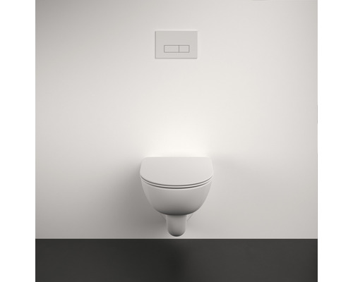 Wandhängendes WC mit Betätigungsplatte