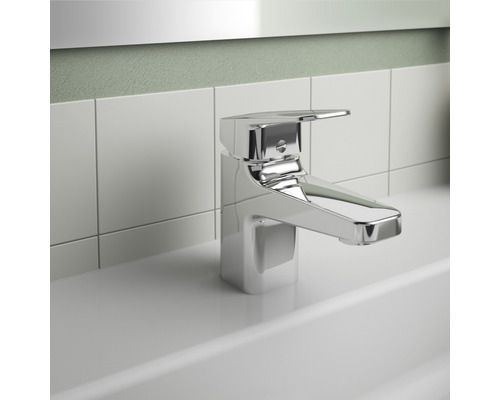 Einhebelmischer für das Waschbecken im Badezimmer