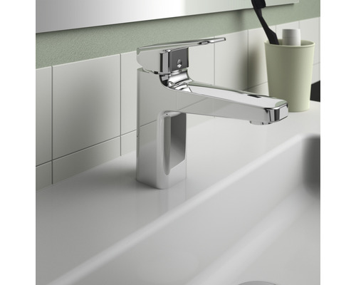 Einhebelmischer für Waschtisch im Badezimmer