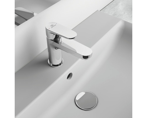 Waschtisch mit Armatur von Ideal Standard