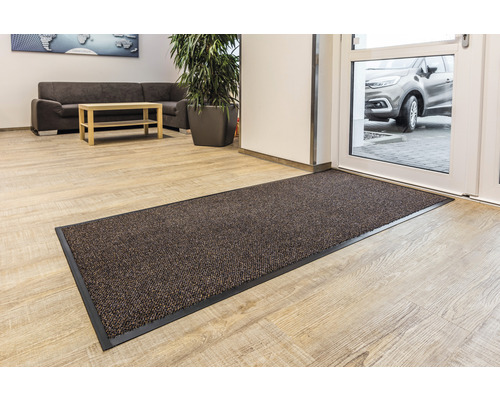 Fußmatte im Innenbereich vor einer Tür