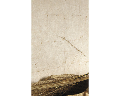 Dekorative Strohhalme in einem Weidenkorb