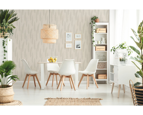 Esszimmer mit Esstisch, Stühlen, Regalen und Pflanzen für eine helle und organisierte Atmosphäre.