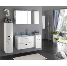 Modernes Badezimmer mit weißen Möbeln, Waschtisch, Spiegelschrank und Dusche