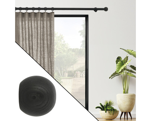 Gardinenstange mit Vorhang und Endstück aus Holz