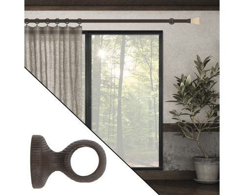 Fensterdekoration mit Gardinenstange und Vorhang sowie Detailaufnahme einer Gardinenstangenhalterung