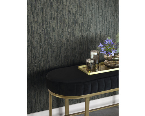 Nahaufnahme einer strukturierten Tapete im Innenraum