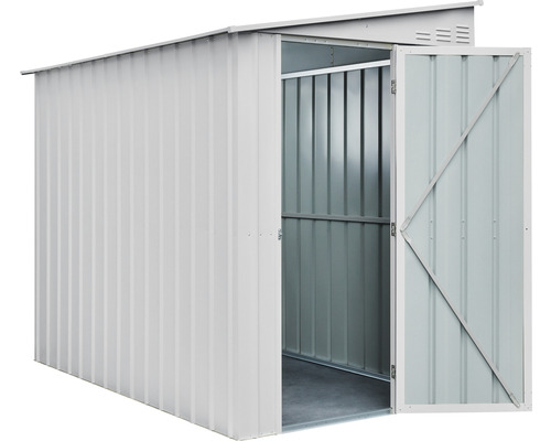 Geöffneter Geräteschuppen aus Metall zur Aufbewahrung von Gartengeräten