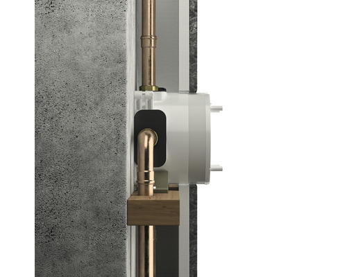 Rohrinstallation in der Wand für Sanitäranwendungen.