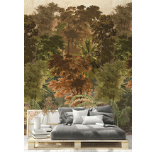 Dekoratives Wandbild mit Waldmotiv hinter einem grauen Palettenbett