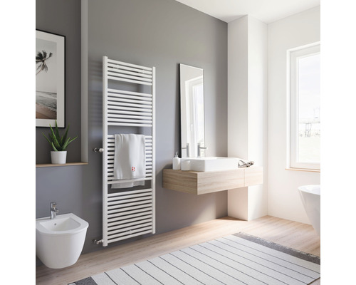 SCHULTE Badheizkörper München Spezial 1750x600mmm weiß Anschluss seitlich 900mm Helles Badezimmer mit Handtuchheizkörper, Waschtisch und Bidet