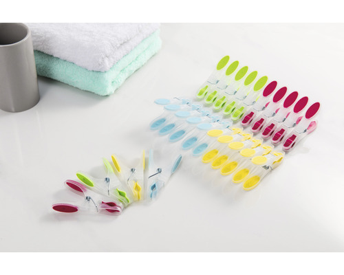 Mehrfarbige Wäscheklammern aus Kunststoff im Set