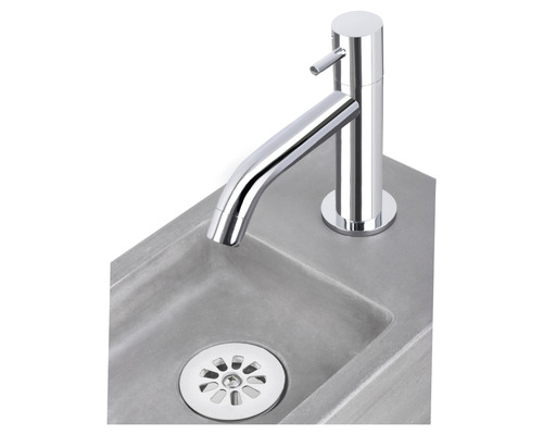 Aufnahme eines Waschbeckens mit Abfluss und Armatur