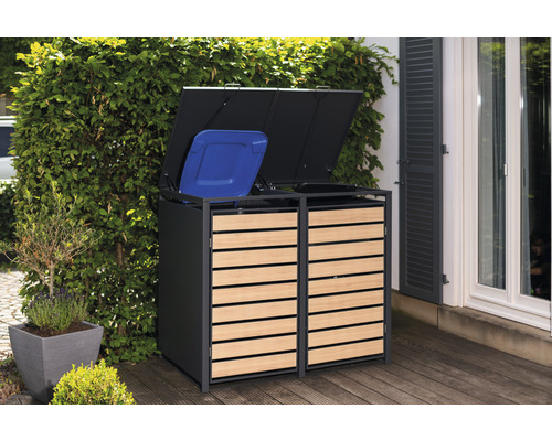 Doppel Mülltonnenbox mit Holzverkleidung und geöffnetem Deckel auf einer Terrasse