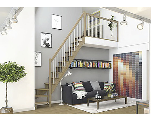 Wohnzimmer mit Holztreppe, Bücherregal und Sitzecke.