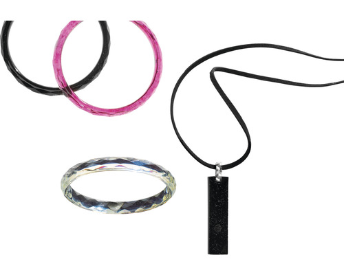 Schmuckset mit Halskette, Ring und Armreifen