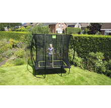 Rechteckiges Gartentrampolin mit Sicherheitsnetz und springendem Kind