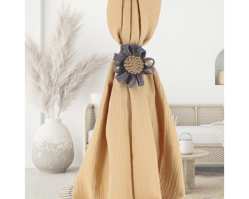 Dekorative Vorhang-Raffhalter im Wohnraum